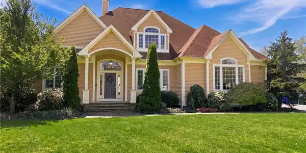 5 Casey Drive