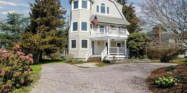 18 Lugger Street
