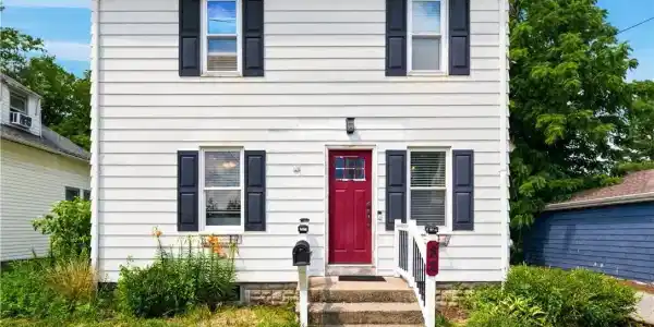 82 Dyer Avenue
