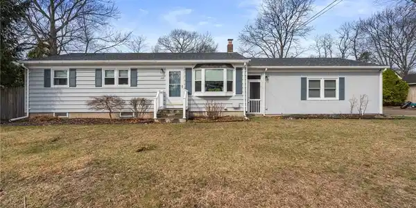 109 hawksley Avenue
