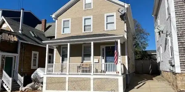14 Lee Avenue