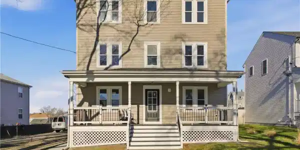 85 Bay View Avenue