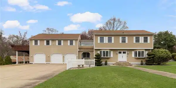 99 Blackstone Avenue