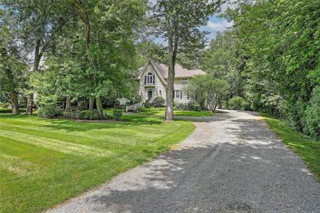 15 Tall Pines Drive