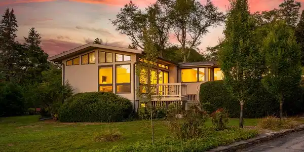 17 Shore Road