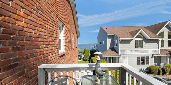 4080 Post Road