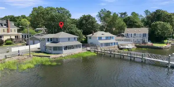 32 King Philip Avenue