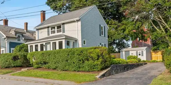 72 Bay Road