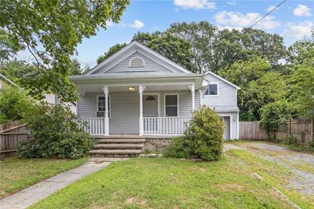 100 Walnut Road