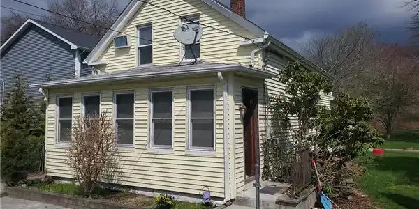 10 Young Avenue