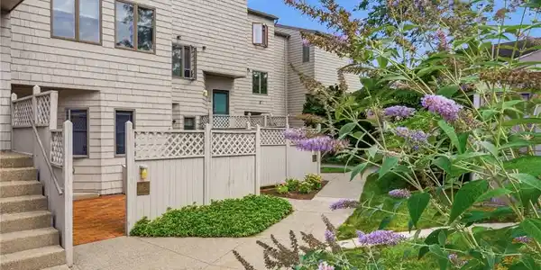 45 Seabreeze Lane