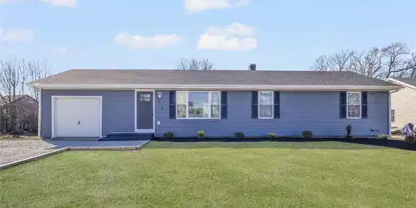 218 Bristol Ferry Road