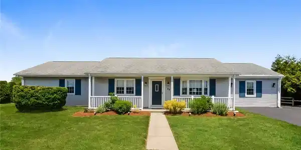 39 Davisville Lane