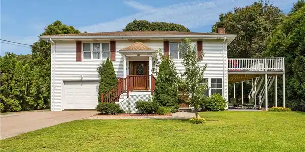 4 Nantucket Avenue