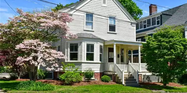 79 Bayside Avenue