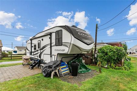 854 Matunuck Beach #215 Road