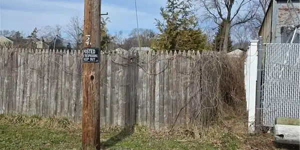 Image 4: Eastern most point along Quonset Ave