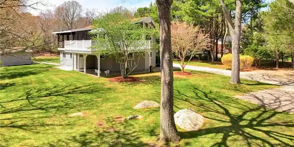 203 North Niantic Drive