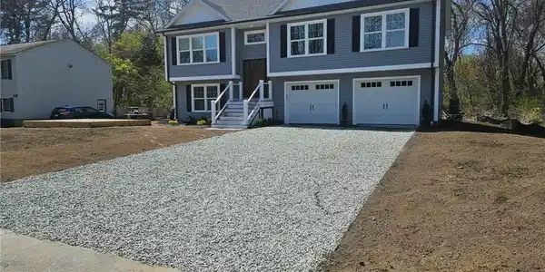 101 Baycliff Drive