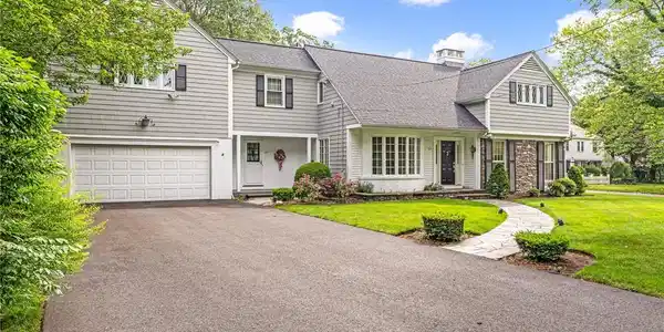 59 King Philip Circle