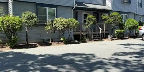 471 West Shore Road
