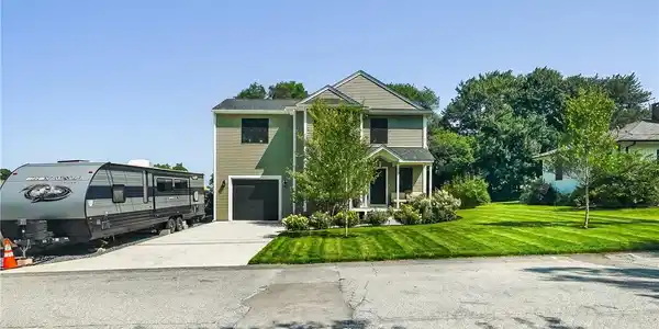 2 Overhill Road
