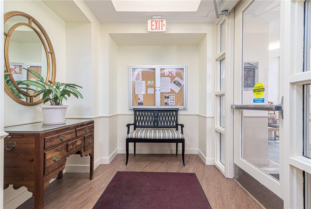 Image 4: front lobby