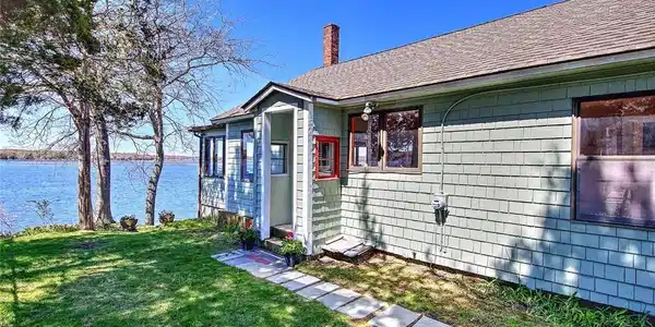 35 Hanson Road