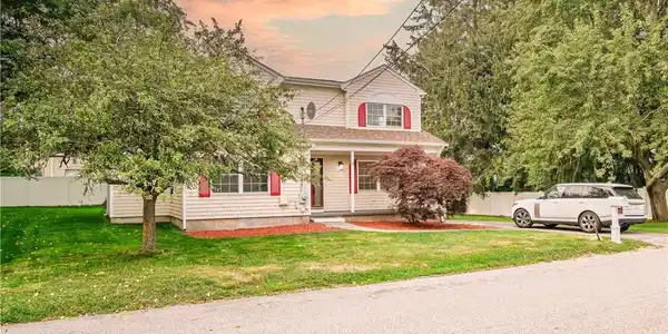 25 Pleasant Avenue
