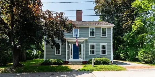 34 Pleasant Street