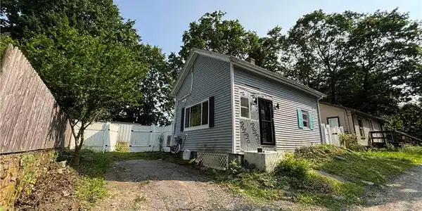 16 Mayor Lane