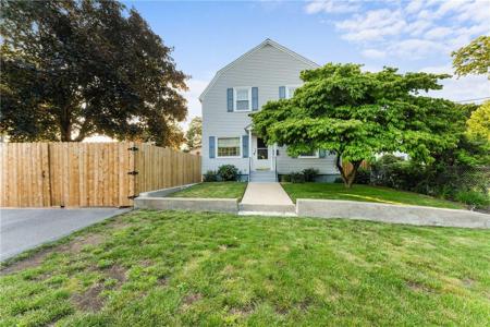 89 Crescent View Avenue