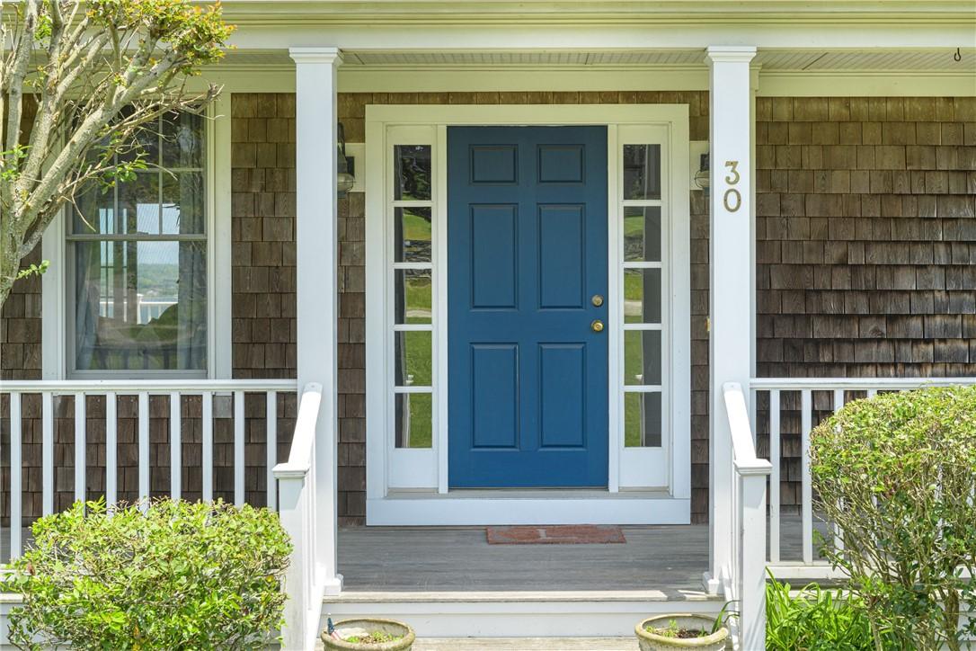 Image 3: Front Entrance