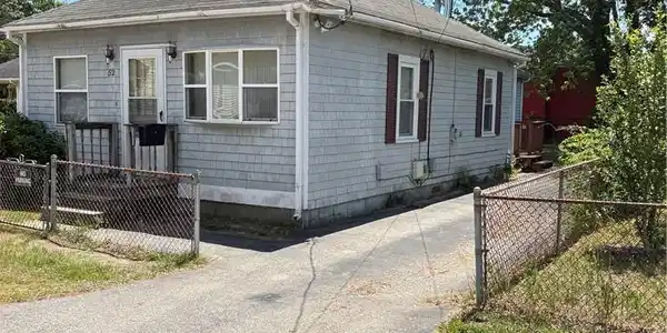 52 Kenway Avenue