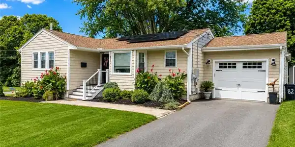 82 Kearns Avenue
