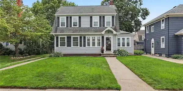 84 Glen Avenue
