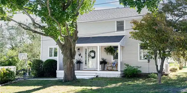 11 Maniton Drive