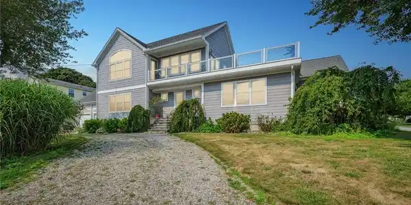 18 Anawan Avenue