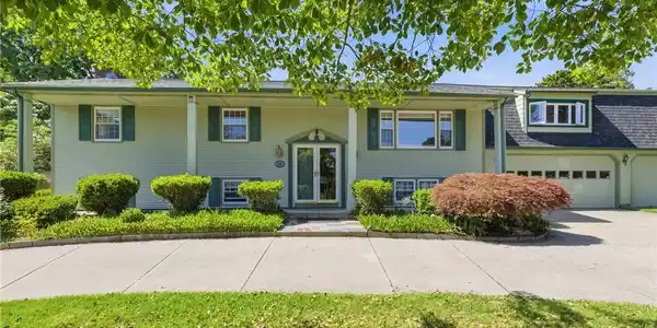 550 Algonquin Drive