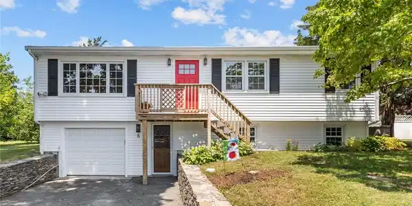 6 Grove Avenue