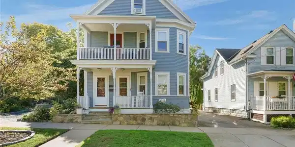 48 Constitution Street
