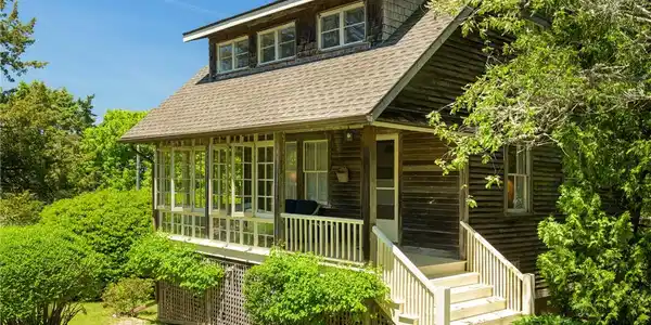 Image 4: You are greeted by an inviting porch that screams