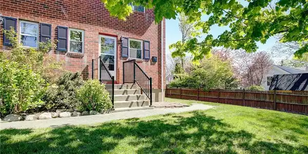70 Carroll Avenue