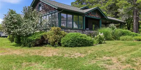 14 Wood Avenue