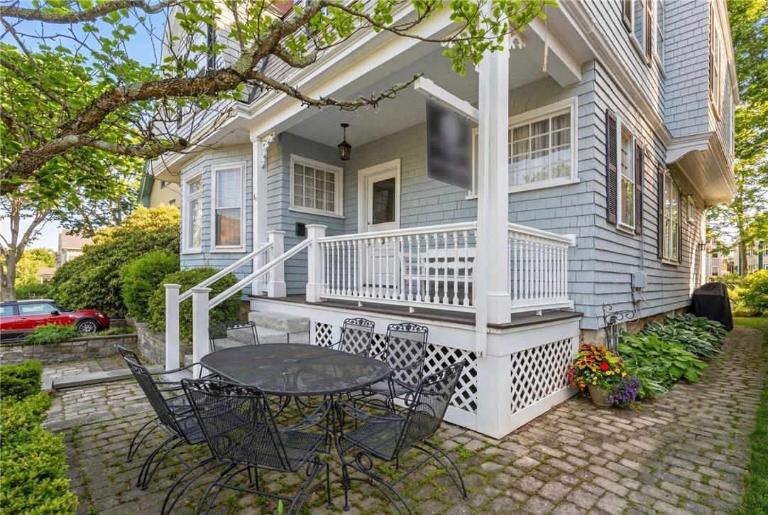 Image 2: Sip a cool drink outside on the front porch as you