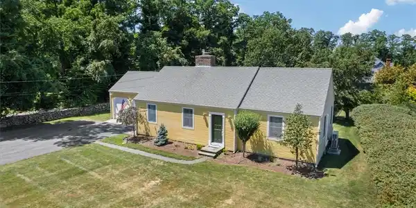 180 Poppasquash Road