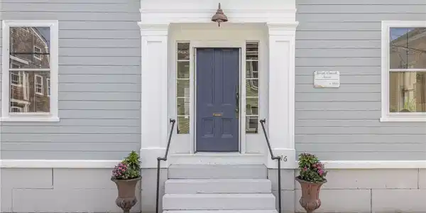 Image 2: Front
