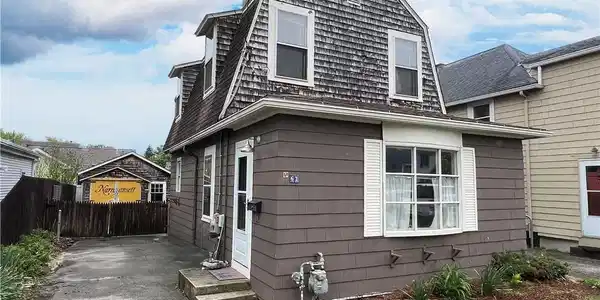 61 Blanding Avenue