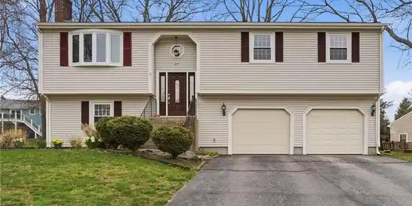 24 Sandy Lane