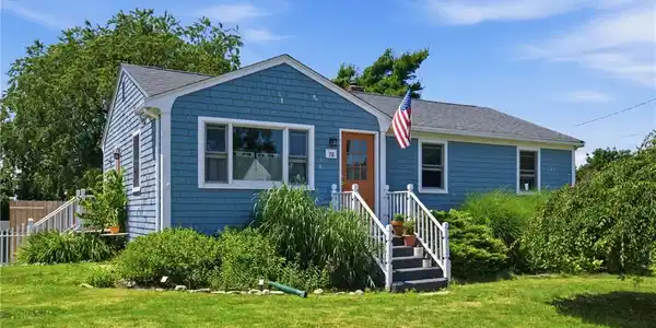 76 Redwood Road